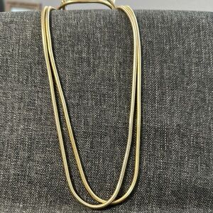 Elegant Gold Necklace